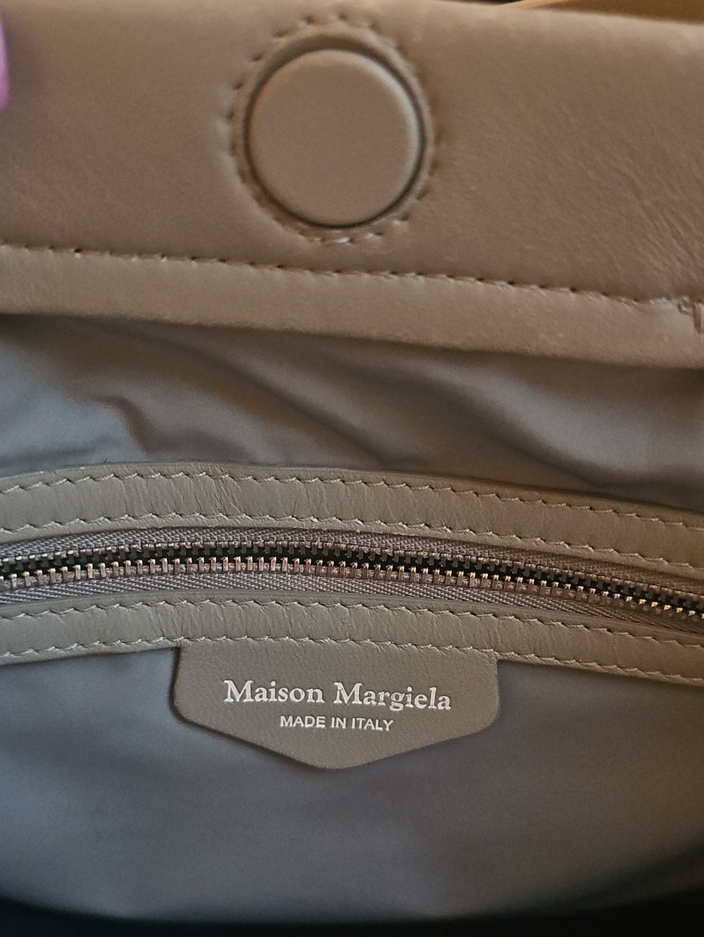 Maison Margiela Padded Quilted Tote in Light Gray - Picture 11 of 13